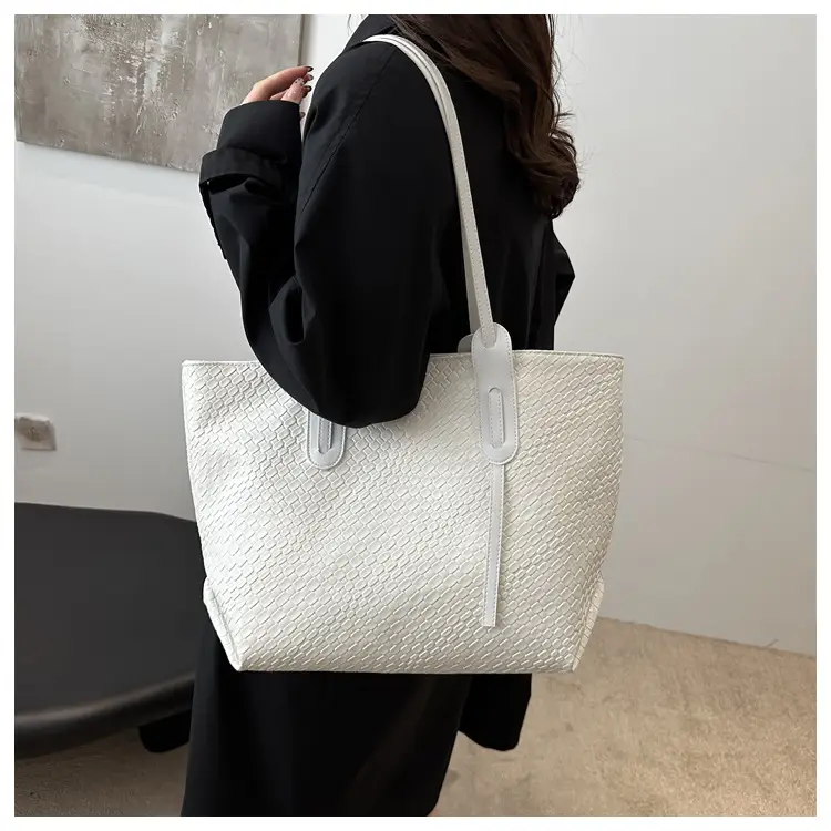 Women's Large Capacity Tote Bag with Woven Pattern — feature 17