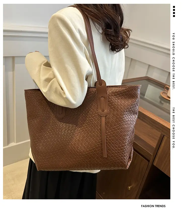 Women's Large Capacity Tote Bag with Woven Pattern — feature 2
