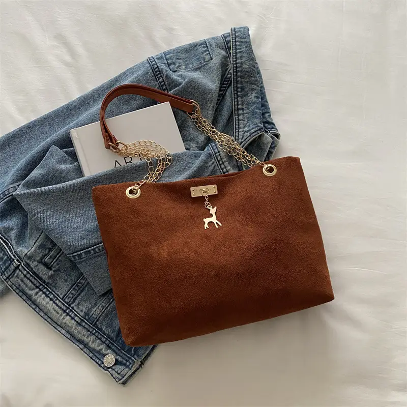 Vintage Chain Shoulder Bag Women's Black 2024 Winter - Image 4