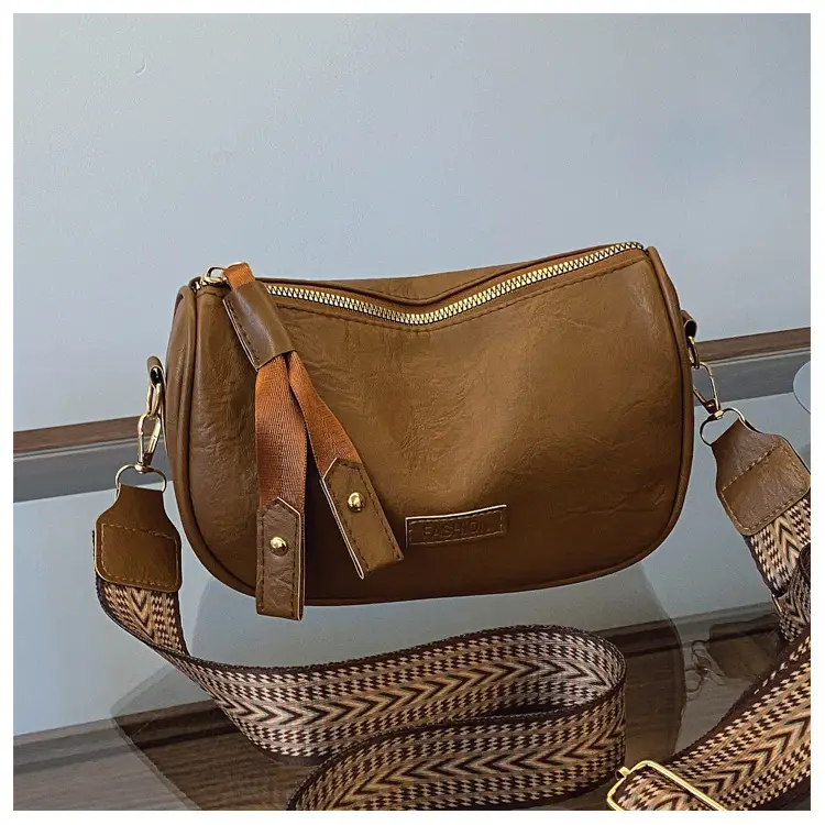 Black Retro Shoulder Messenger Bag for Women — feature 21