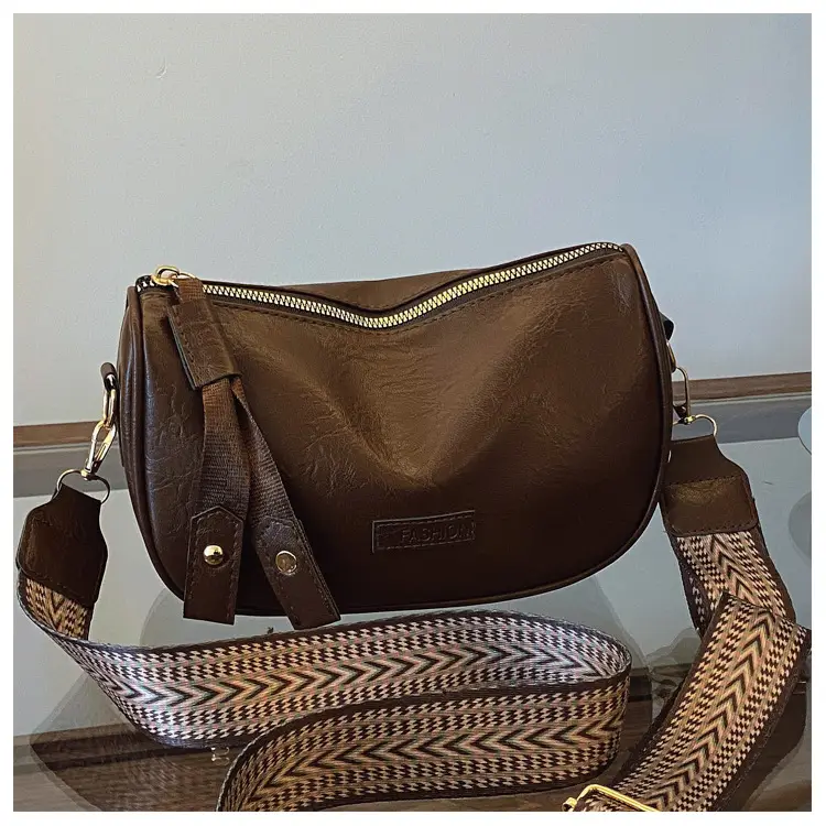 Black Retro Shoulder Messenger Bag for Women — feature 22