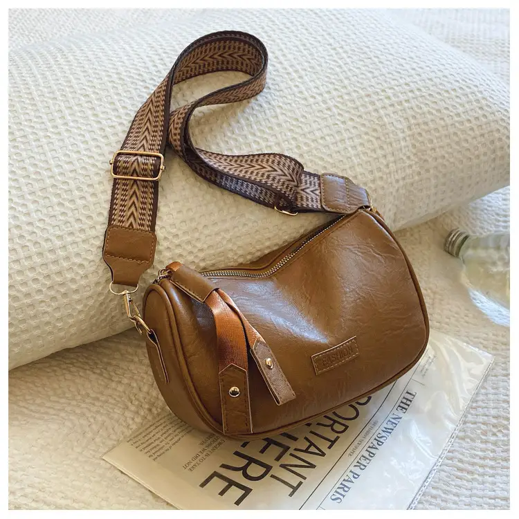 Black Retro Shoulder Messenger Bag for Women — feature 25