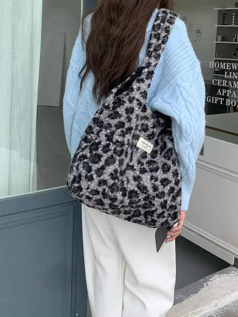 Leopard Print Shoulder Bag for Women Winter Commute - Image 7