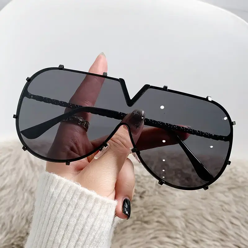 Women's Metal Frame Sunglasses with Colorful Lenses