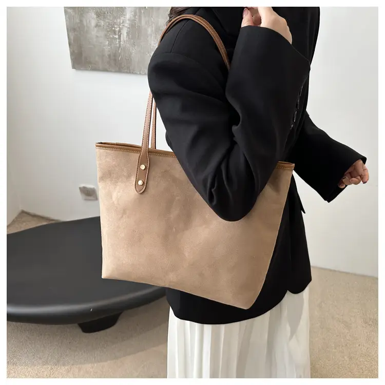 Large Capacity Tan Shoulder Bag for Women 2024 - Image 8