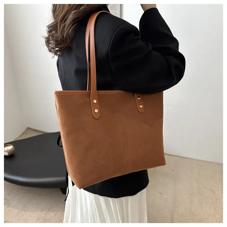 Large Capacity Tan Shoulder Bag for Women 2024 — feature 10