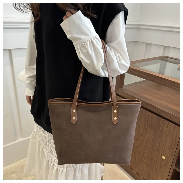 Large Capacity Tan Shoulder Bag for Women 2024 — feature 15