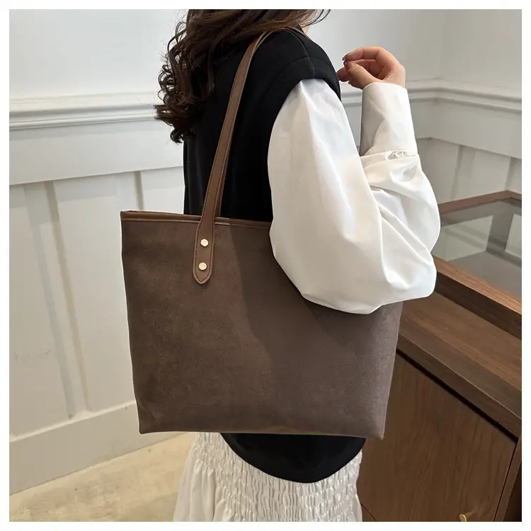 Large Capacity Tan Shoulder Bag for Women 2024 — feature 17