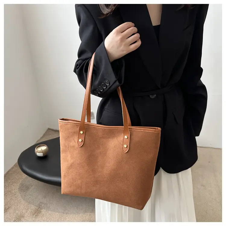 Large Capacity Tan Shoulder Bag for Women 2024 — feature 9