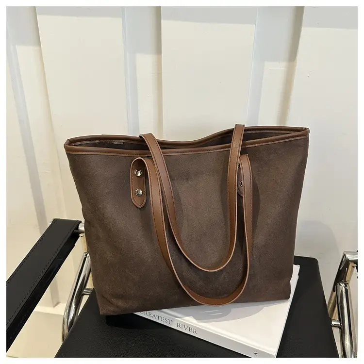 Large Capacity Tan Shoulder Bag for Women 2024 - Image 4
