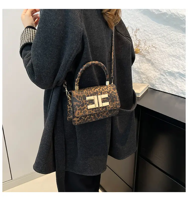 European Leopard Print Shoulder Crossbody Bag 2024 Winter — feature 17