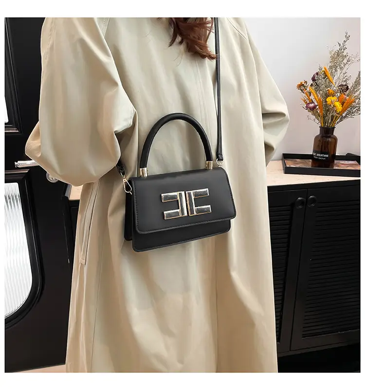 European Leopard Print Shoulder Crossbody Bag 2024 Winter — feature 8