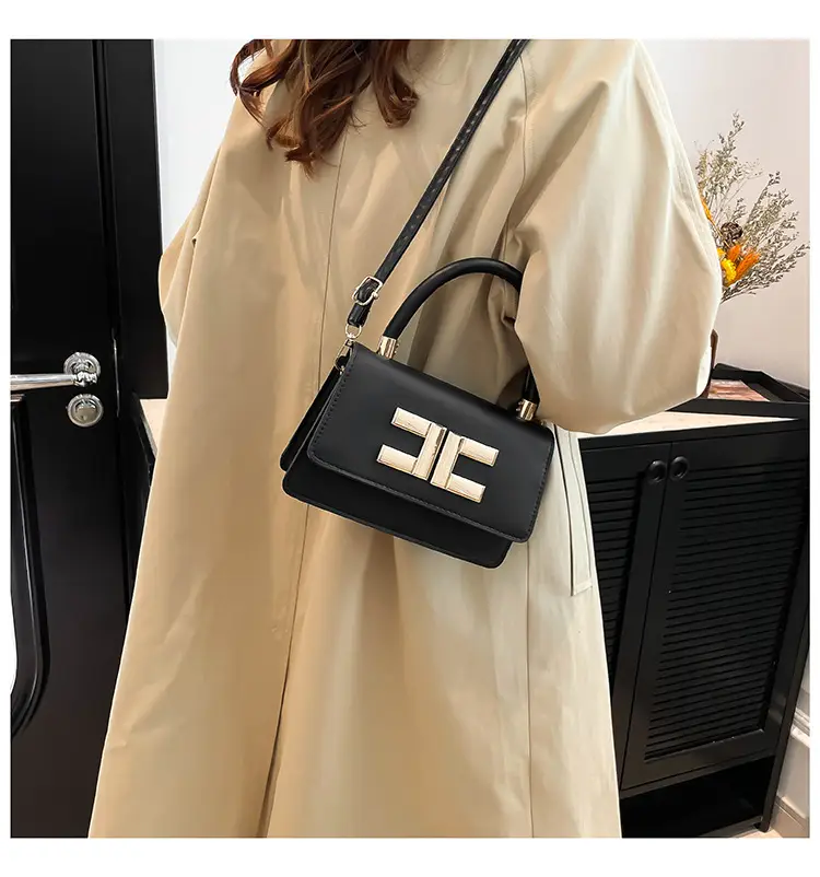 European Leopard Print Shoulder Crossbody Bag 2024 Winter — feature 9