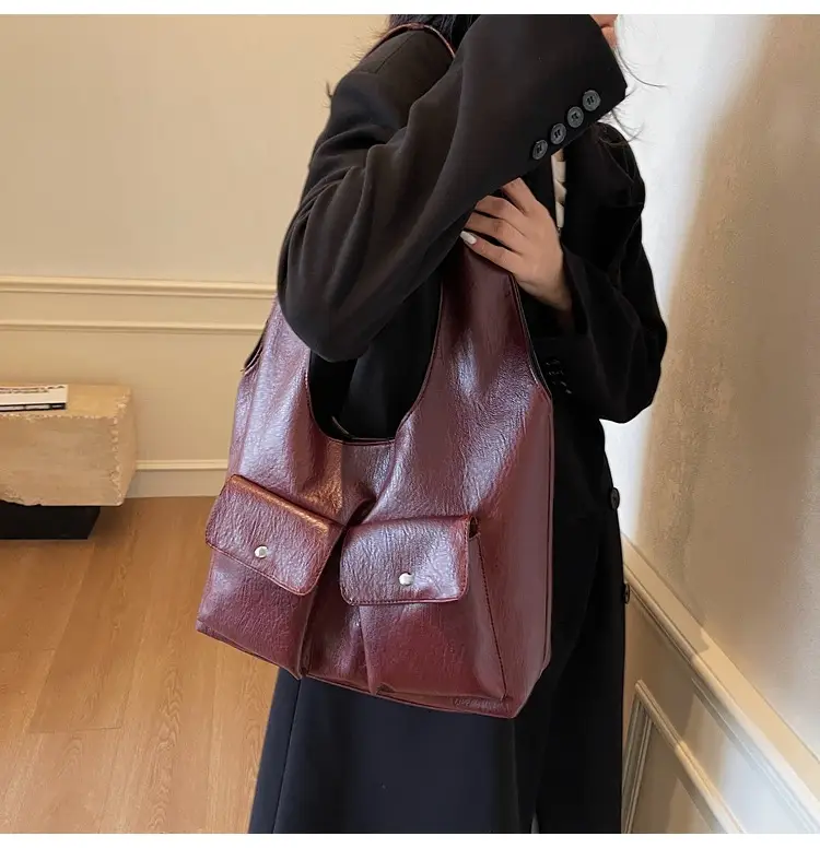 Brown Leather Crossbody Bag for Women Winter 2024 — feature 14