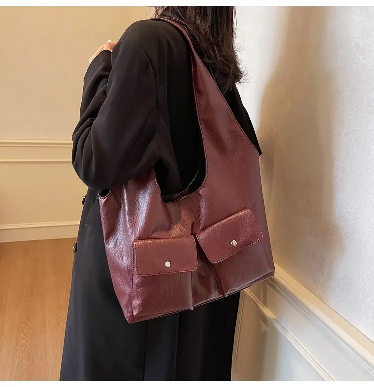 Brown Leather Crossbody Bag for Women Winter 2024 — feature 15