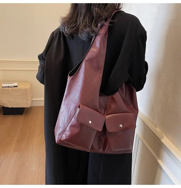 Brown Leather Crossbody Bag for Women Winter 2024 — feature 17