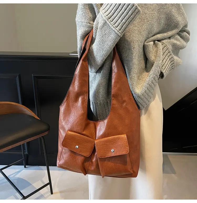 Brown Leather Crossbody Bag for Women Winter 2024 — feature 27