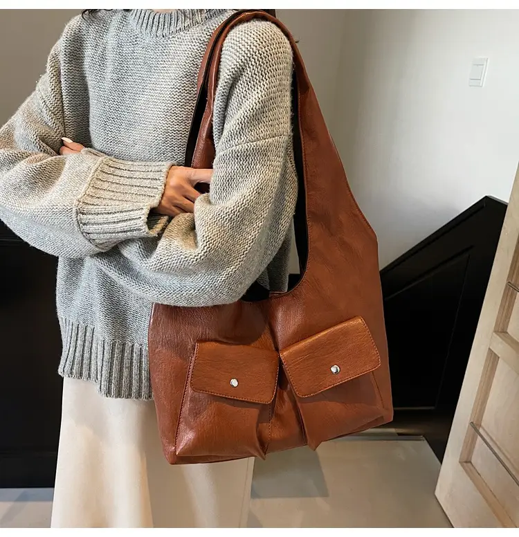 Brown Leather Crossbody Bag for Women Winter 2024 — feature 31