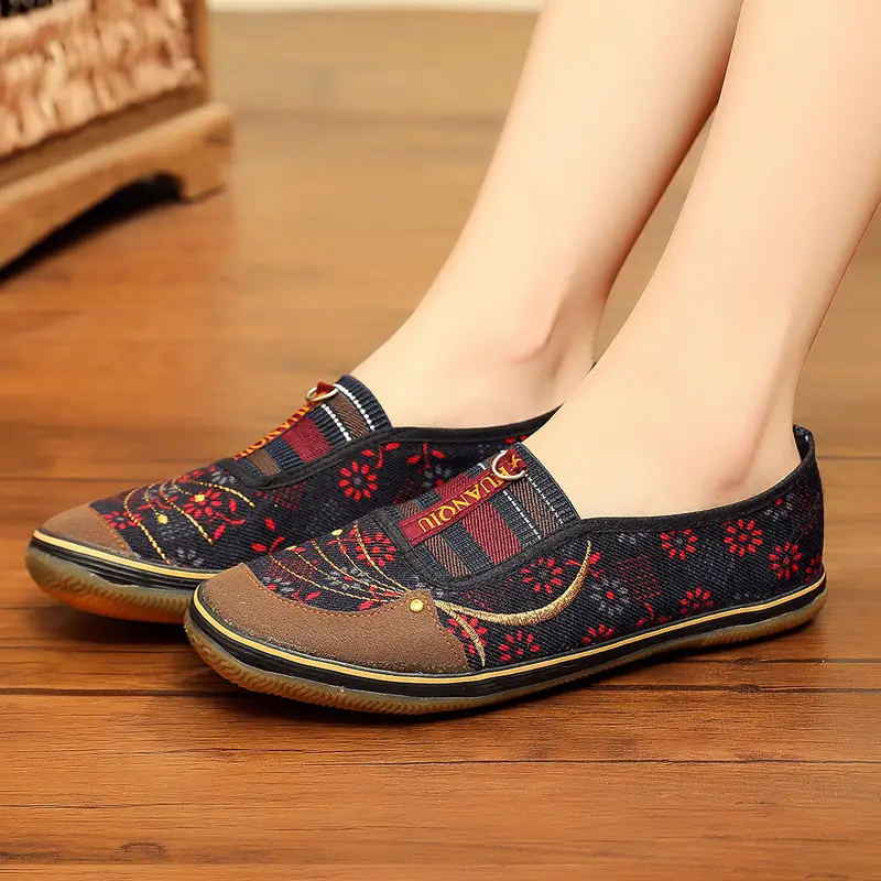 Women's Beijing Cloth Shoes Flat Bottom Casual Spring New - Image 13