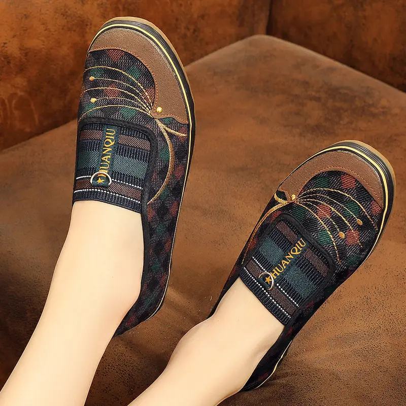 Women's Beijing Cloth Shoes Flat Bottom Casual Spring New - Image 7