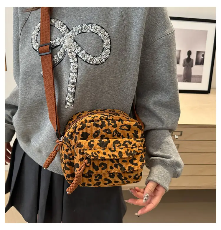 Leopard Print Shoulder Bag 2024 Winter New — feature 14