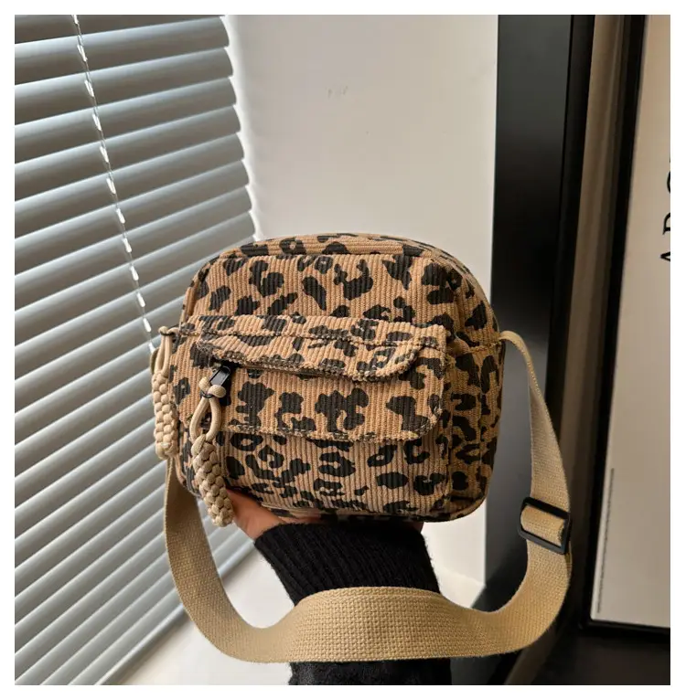 Leopard Print Shoulder Bag 2024 Winter New — feature 21