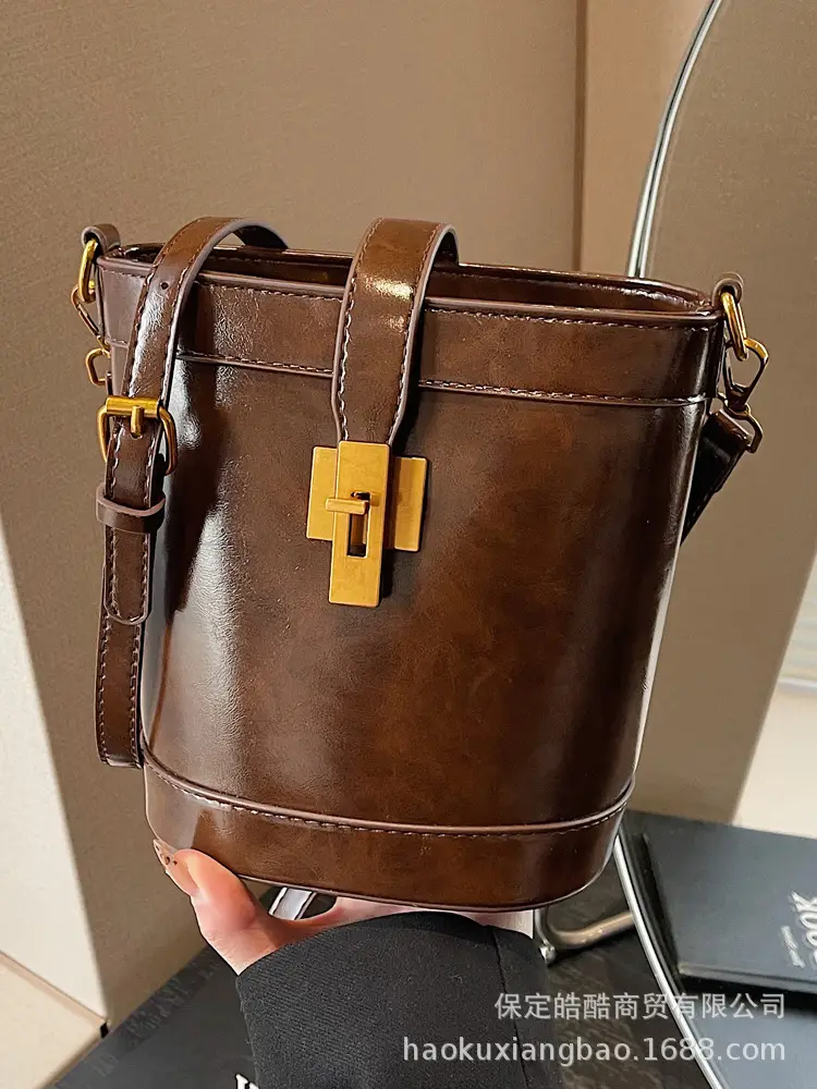 Black Leather Shoulder Bag with Gold Hardware - Image 9