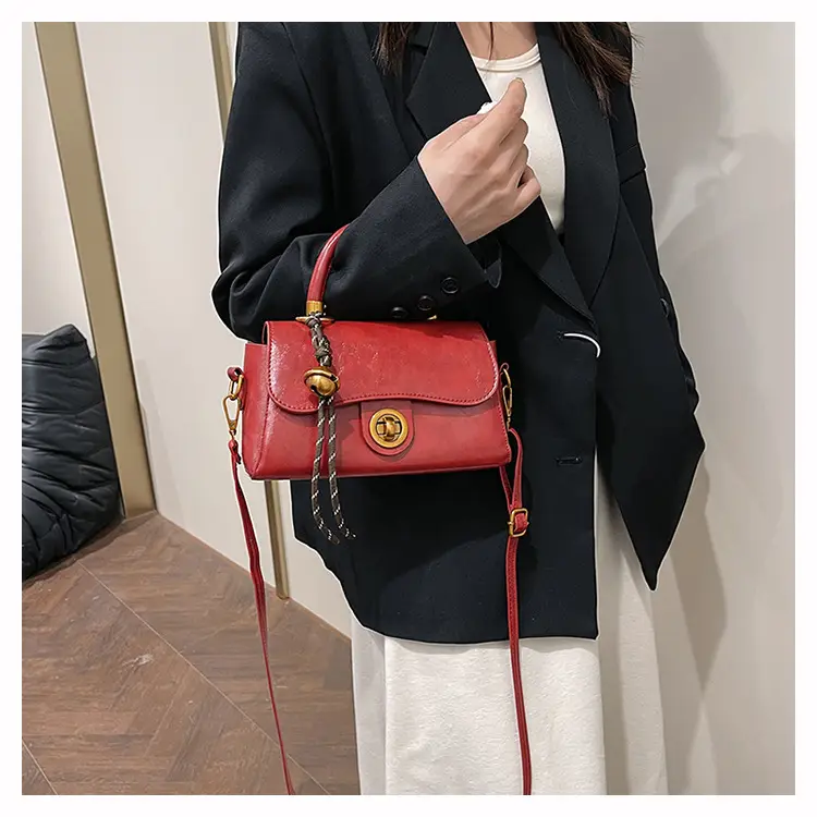 Textured Black Square Handbag Women 2024 New Arrival — feature 13