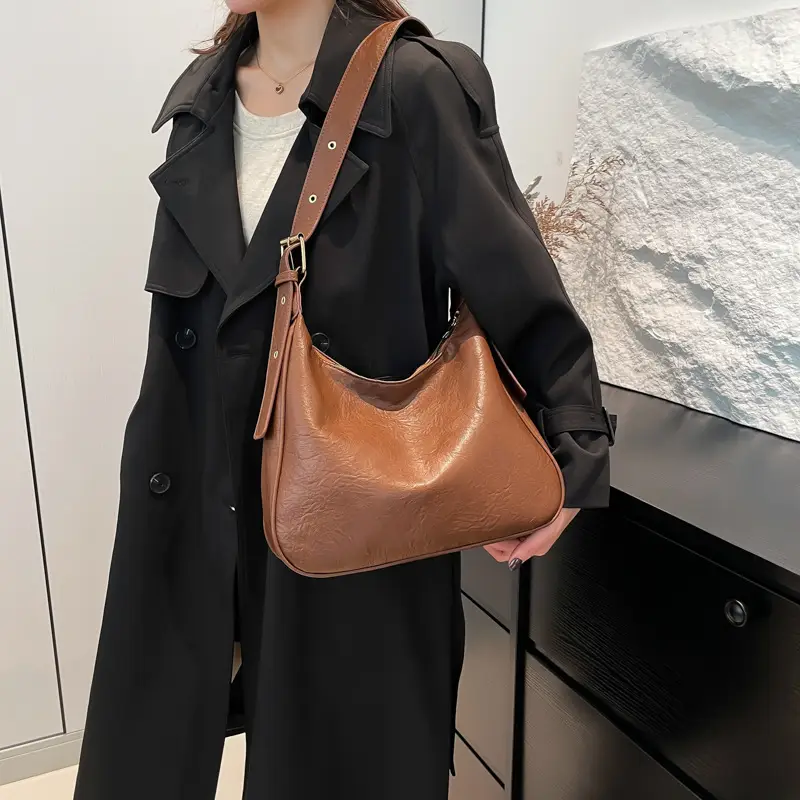 Black Women's Shoulder Bag Large Capacity 2024 - Image 6
