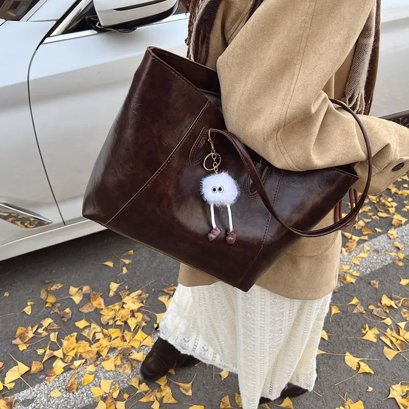 Women's Winter Tote Bag Brown Large Capacity Retro Shoulder Bag