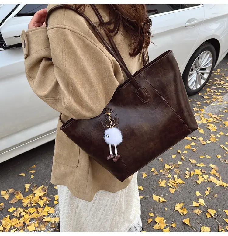 Women's Winter Tote Bag Brown Large Capacity Retro Shoulder Bag — feature 16