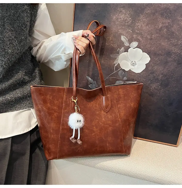 Women's Winter Tote Bag Brown Large Capacity Retro Shoulder Bag — feature 21