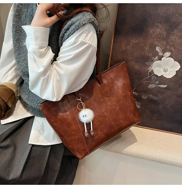 Women's Winter Tote Bag Brown Large Capacity Retro Shoulder Bag — feature 22