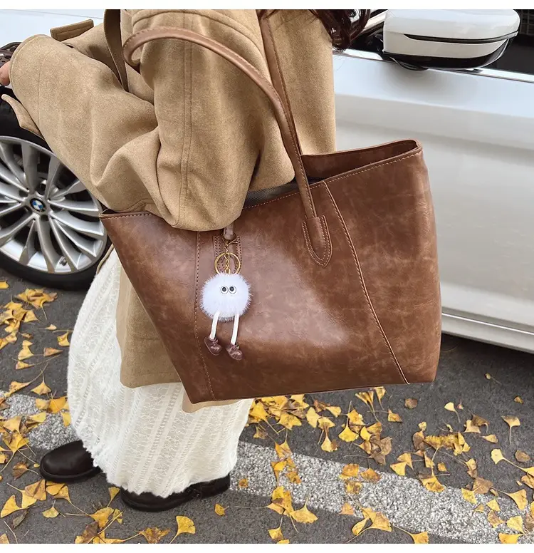 Women's Winter Tote Bag Brown Large Capacity Retro Shoulder Bag — feature 39