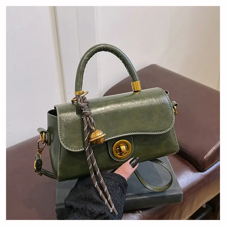 Black Leather Crossbody Bag for Women 2024 Winter — feature 22