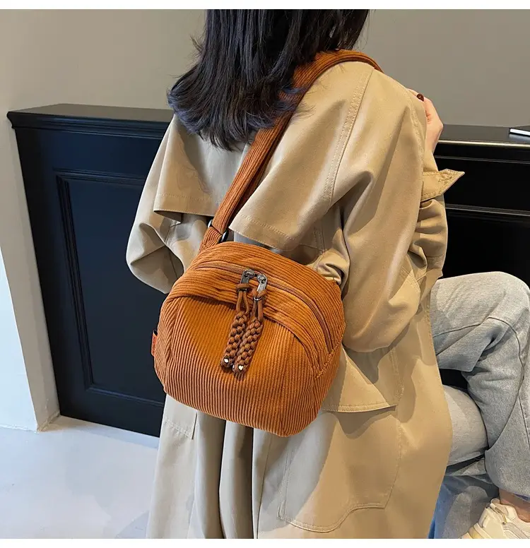 Women's 2024 Winter Casual Shell Bag Solid Color — feature 23