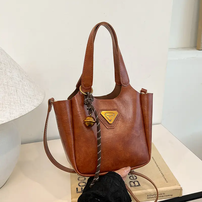 Black Retro Crossbody Bag for Women 2024