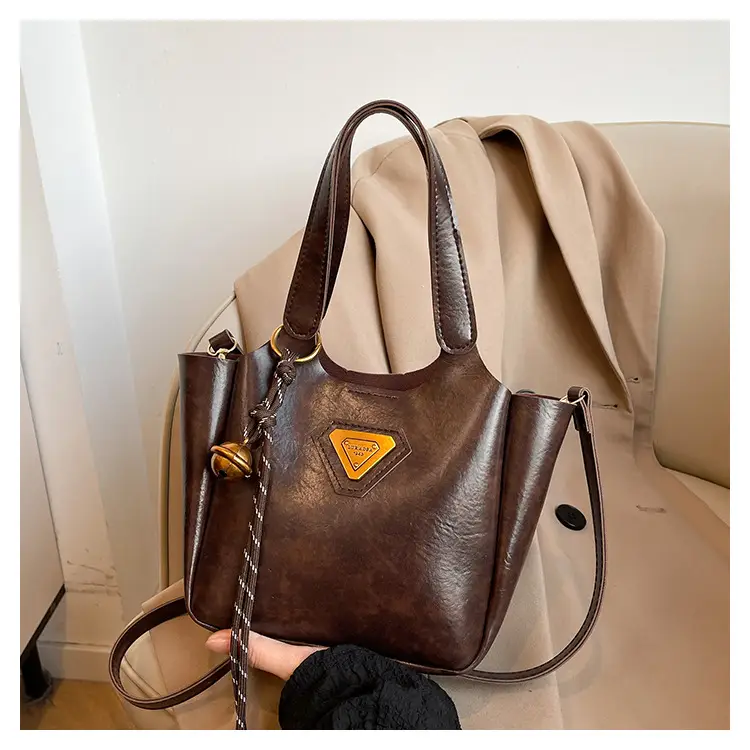 Black Retro Crossbody Bag for Women 2024 — feature 17