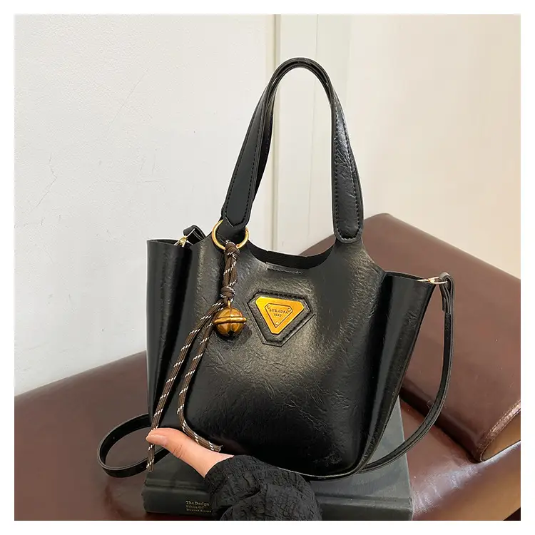 Black Retro Crossbody Bag for Women 2024 — feature 18