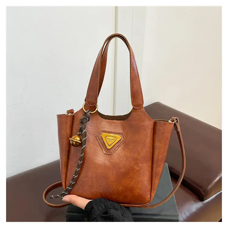 Black Retro Crossbody Bag for Women 2024 — feature 19