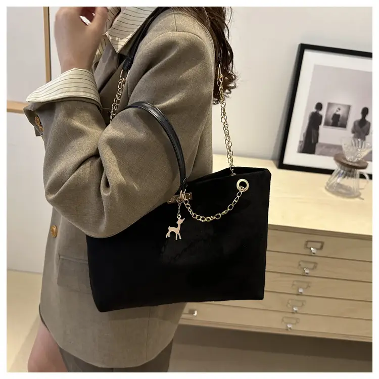 Vintage Chain Shoulder Bag Women 2024 Winter — feature 23