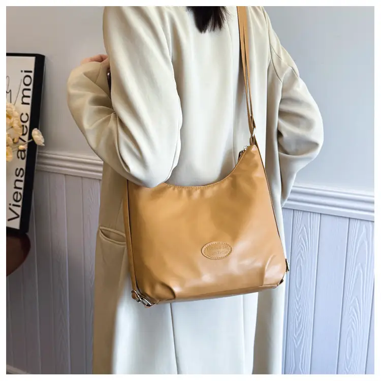 Women's Korean Style Chain Underarm Tote Bag 2024 — feature 15