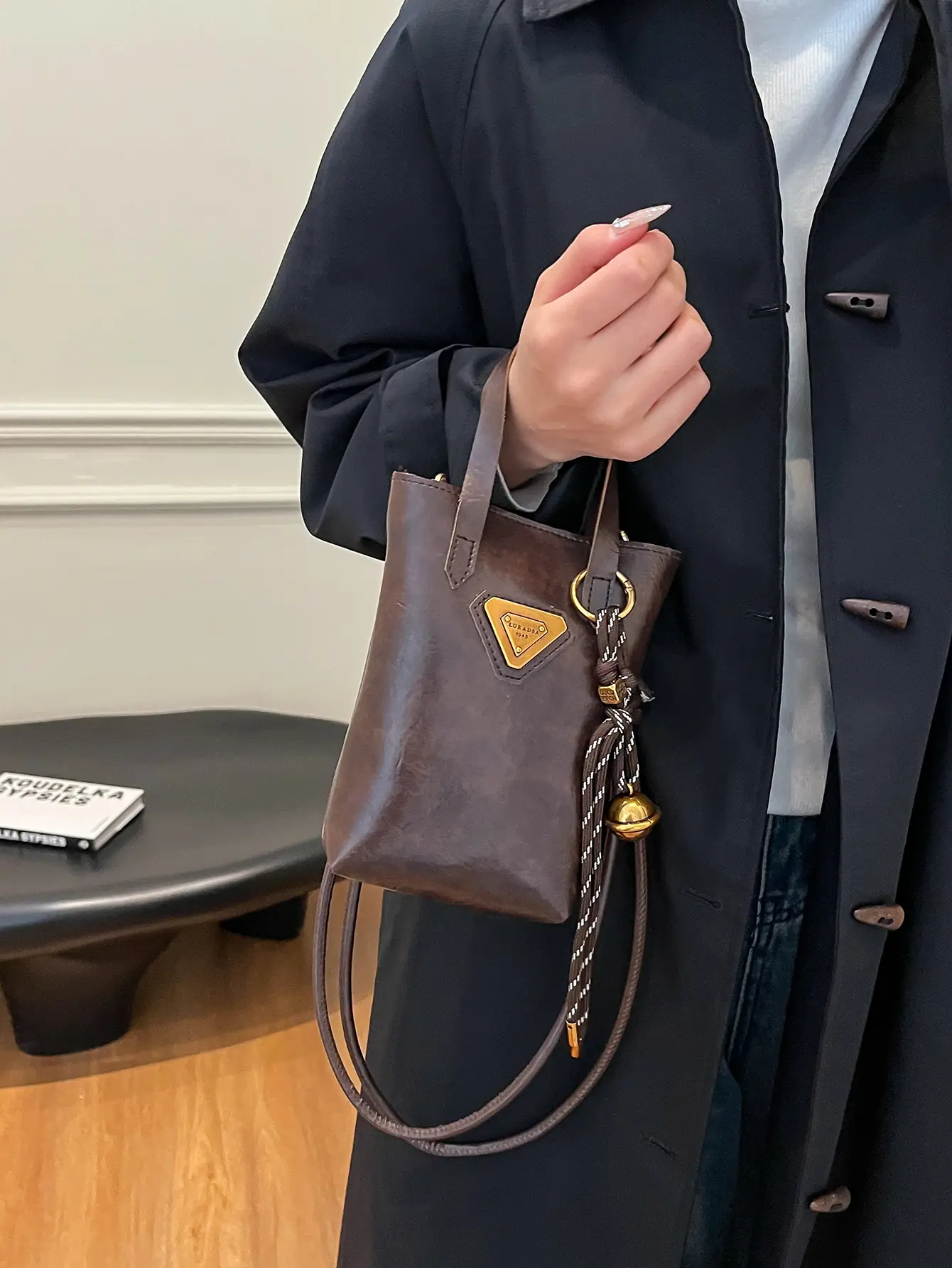 Vintage Brown Shoulder Bag with Chain Strap