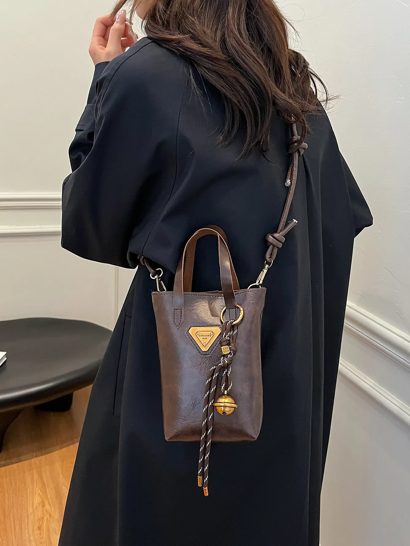 Vintage Brown Shoulder Bag with Chain Strap