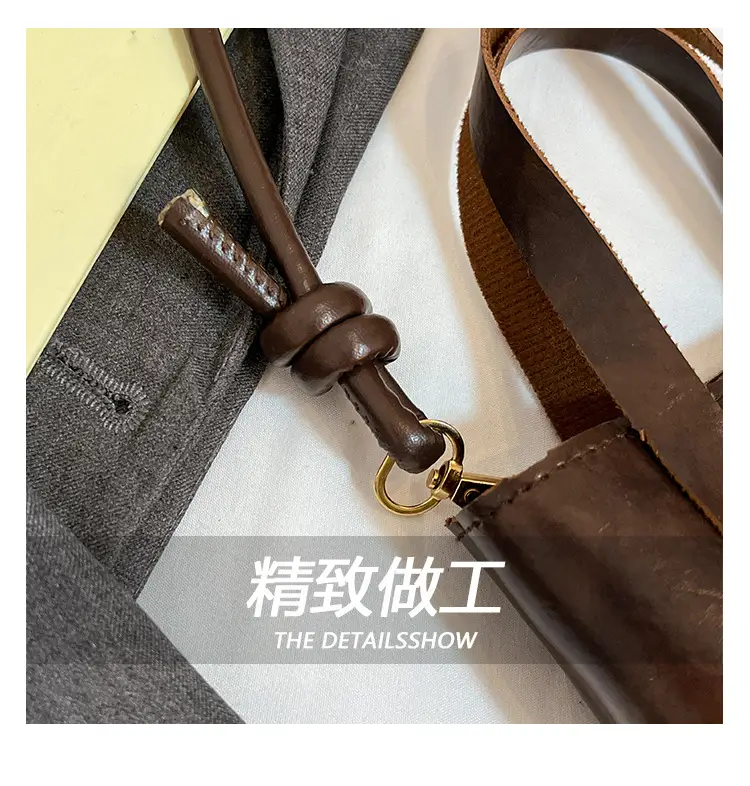 Vintage Brown Shoulder Bag with Chain Strap — feature 5
