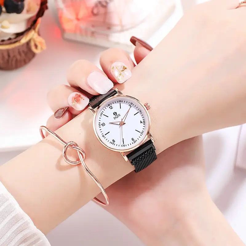 Casual, Light and Luxurious Quartz Series, Niche Whitening, Fashionable Women's Magnet, Trendyy Bestie Gift, Forest Wrist Watch