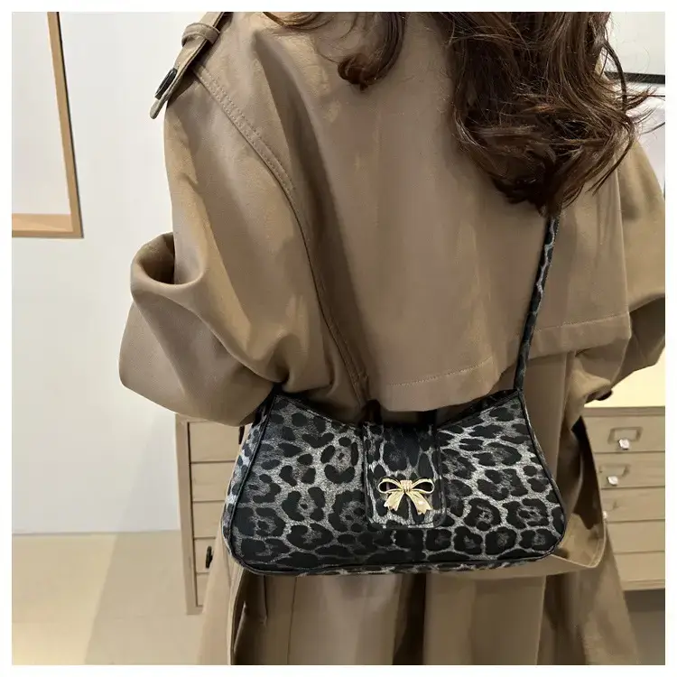 Leopard Print Women's Crossbody Bag 2024 Winter — feature 11
