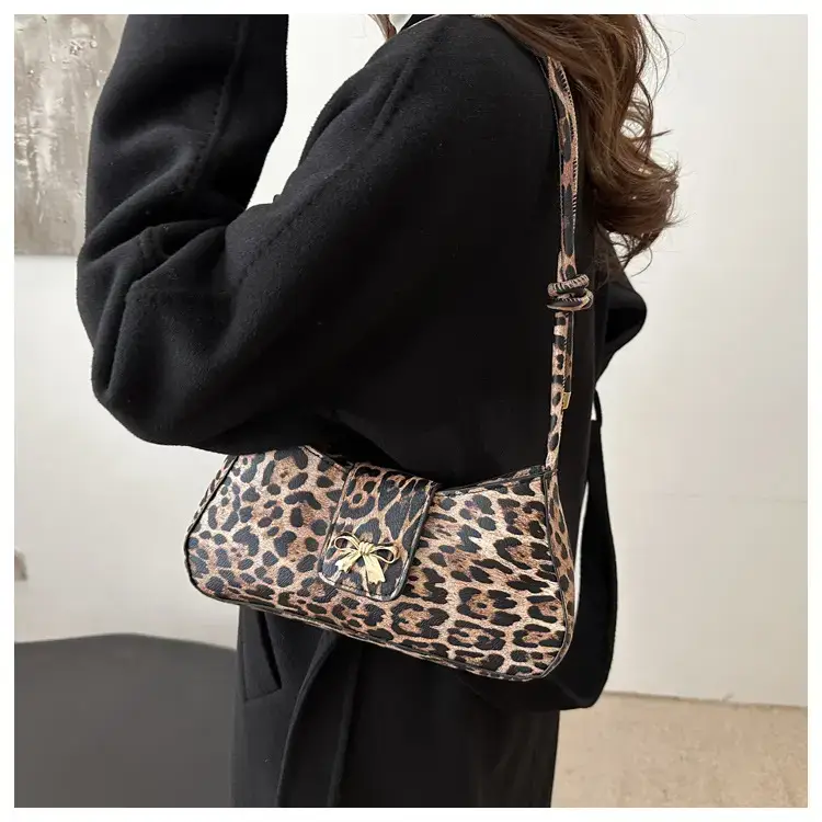 Leopard Print Women's Crossbody Bag 2024 Winter — feature 9