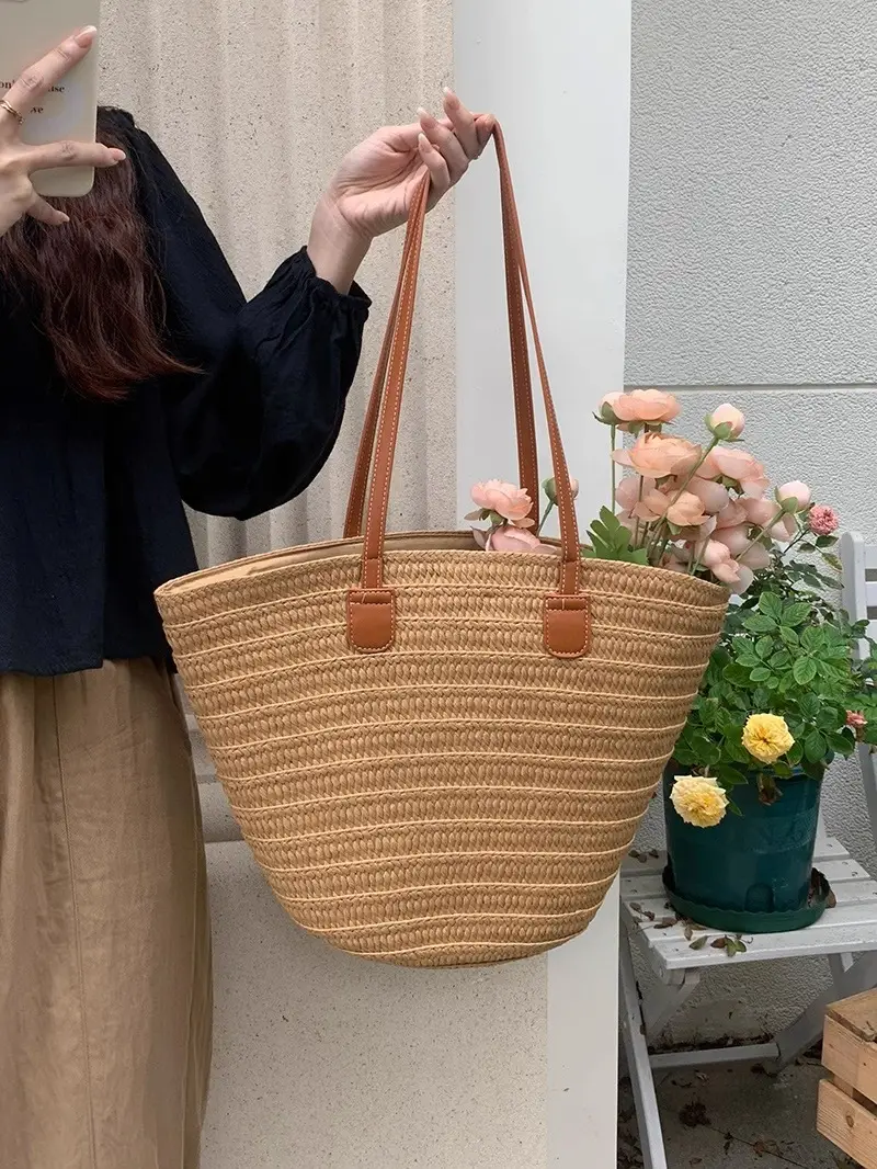 Women Straw Woven Tote Bag Large Capacity Beach Bag - Image 4