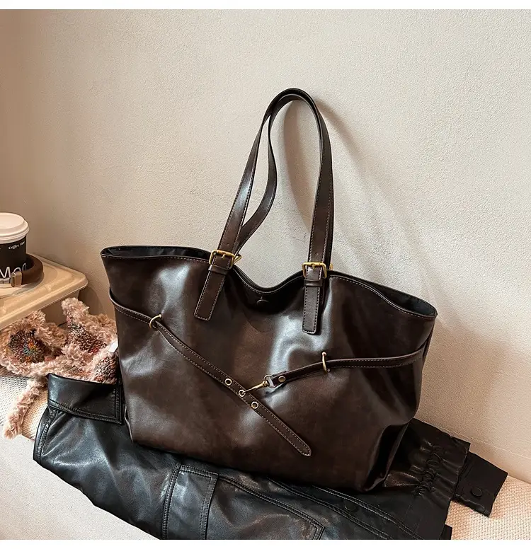 Black Leather Tote Bag for Women Autumn Winter 2025 — feature 34